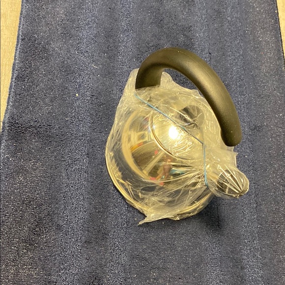 Stainless Steel Tea Kettle with Black Handle - Picture 3 of 4